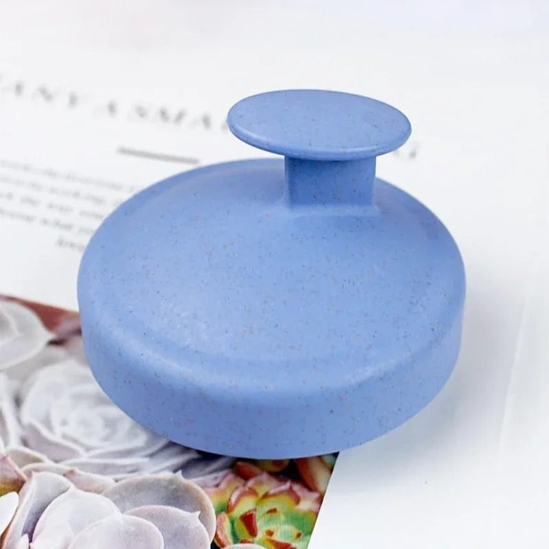 Head Cleansing & Scalp Massage Brush – Soft Bristles for Wet & Dry Use (Random color) - Image 3